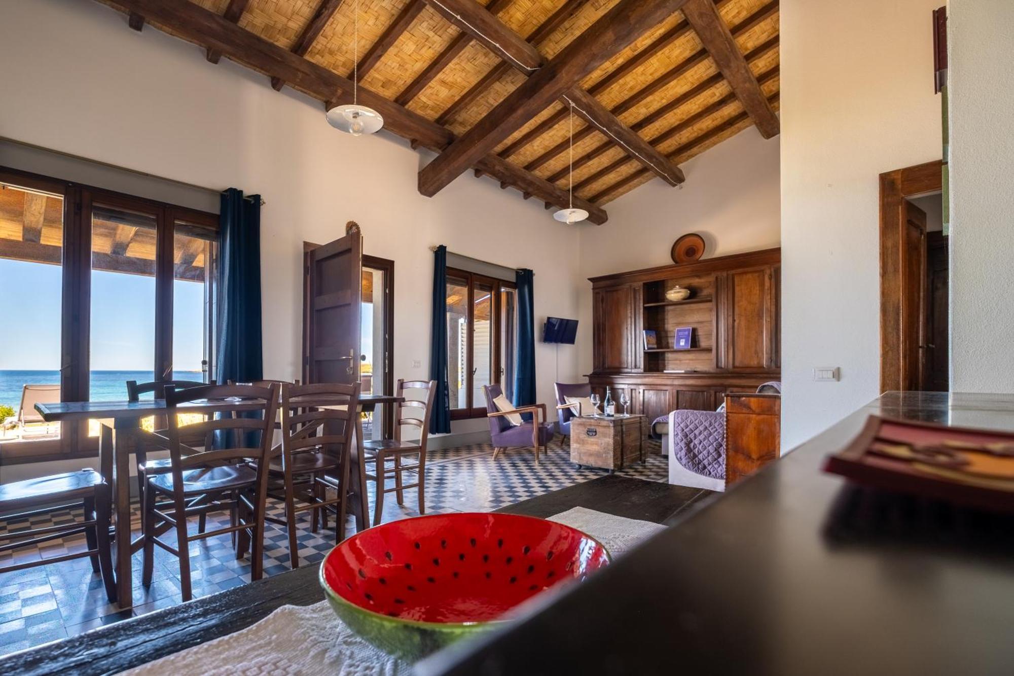 Casa Sul Mare A Putzu Idu - Grazie Di Esistere Villa Luaran gambar